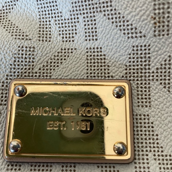 Michael Kors Crossbody Purse - Picture 4 of 9